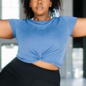 Zyia Active Calm Blue Swirl in the Front‎ T Size M